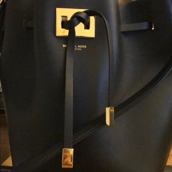 Michael Kors Collection Miranda Bucket Bag - Picture 7 of 9